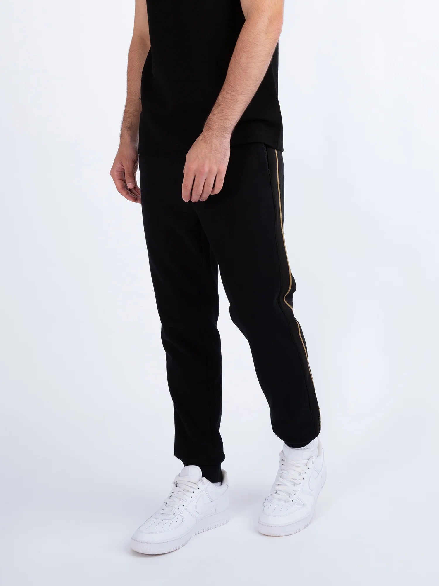 LUKE1977 Cornell Premium Joggers Black OUTFIT78