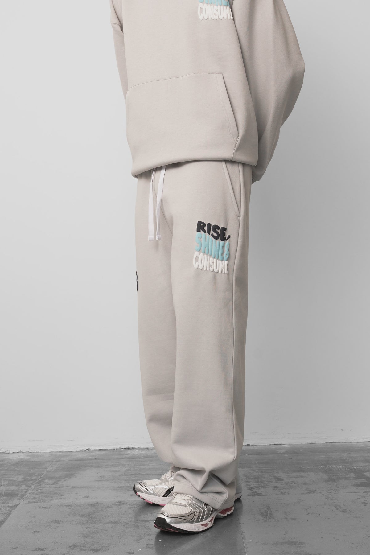Fresh Flavours Rise Joggers - Light Grey