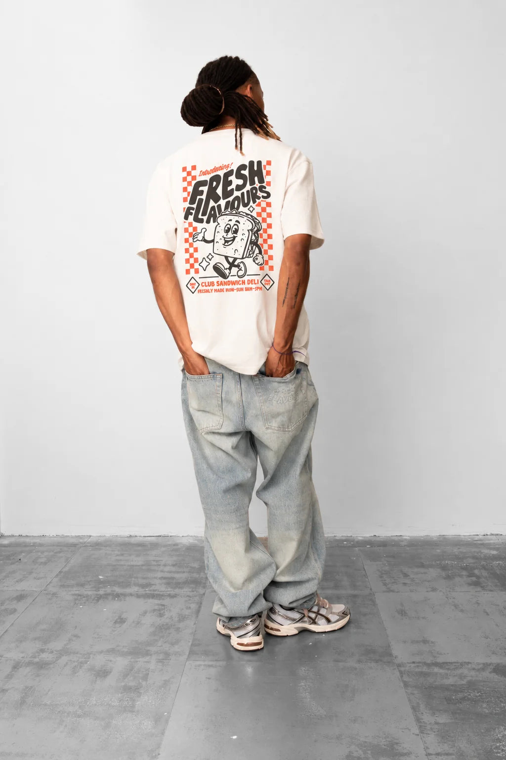 Fresh Flavours Deli Club T-Shirt - Ecru