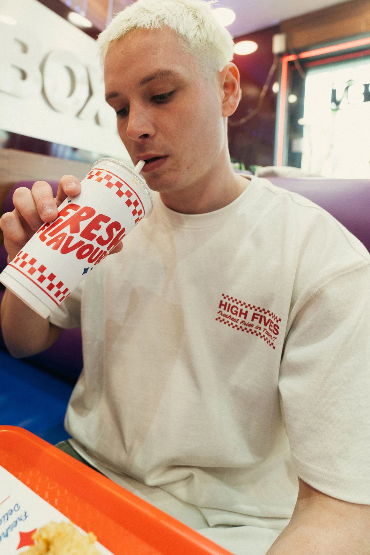 Fresh Flavours High Fives Oversized T-Shirt - Ecru