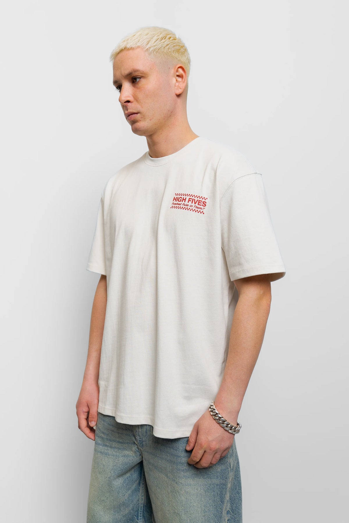 Fresh Flavours High Fives Oversized T-Shirt - Ecru