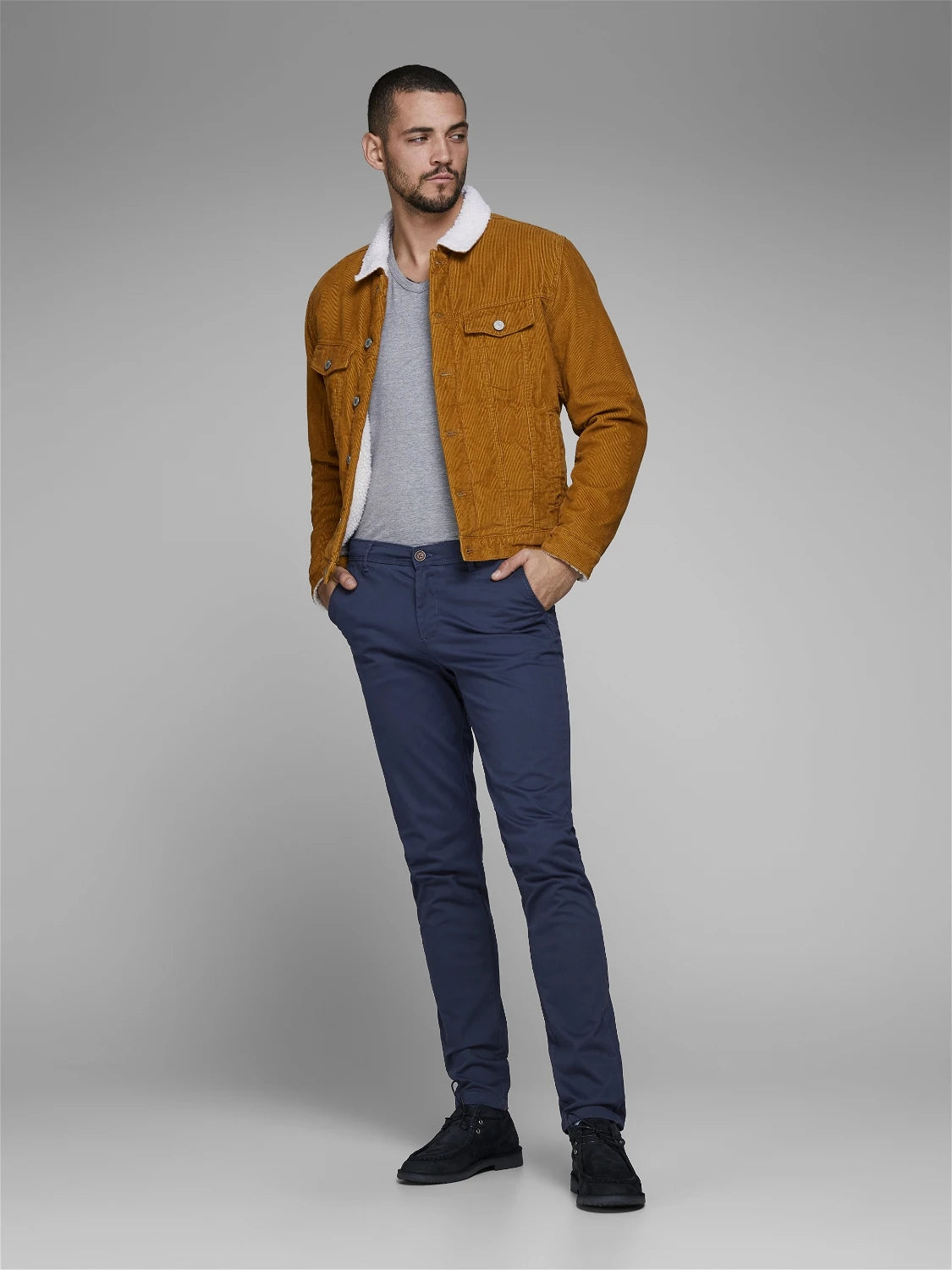 & Marco Chinos