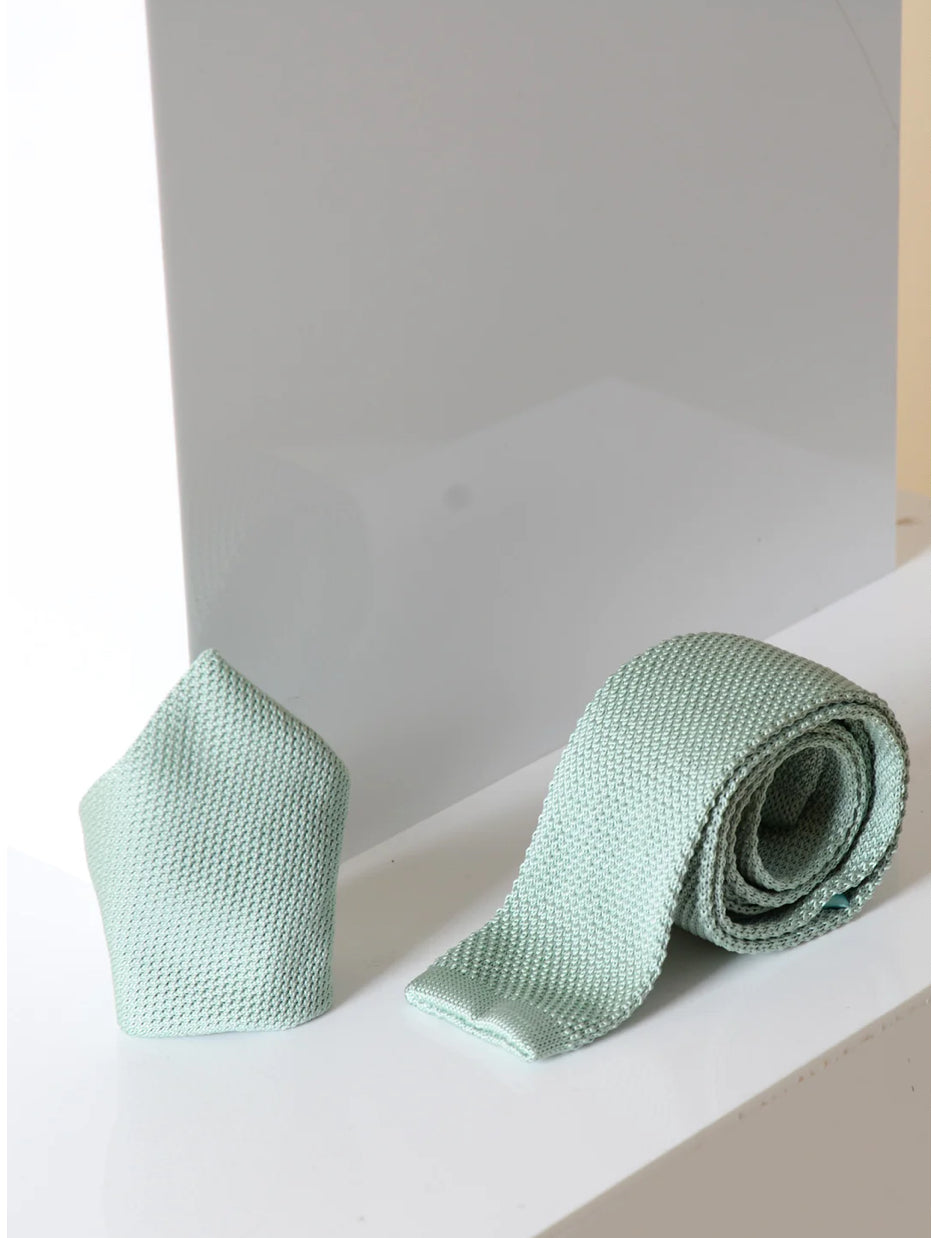 Knitted Tie & Pocket Square